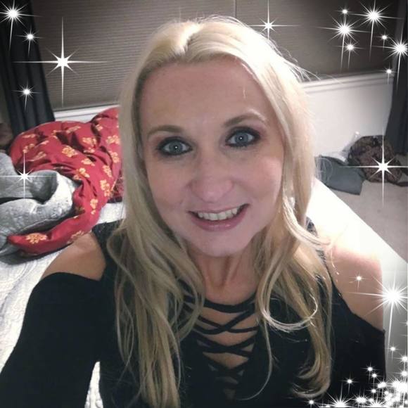 Meet your Posher, Heather - Picture 1 of 1